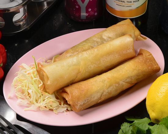タイの揚げ春巻き3本