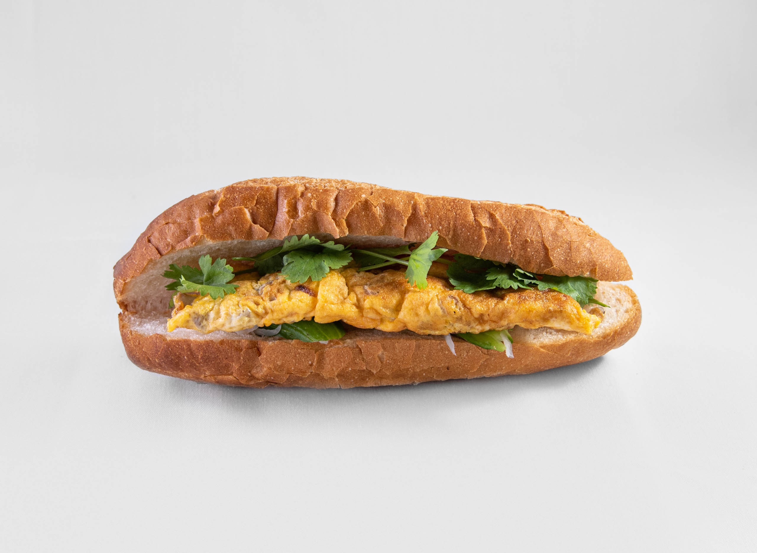 バインミー パテときのこオムレツ Banh Mi Pate & Omelet